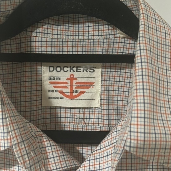 Dockers Men Button Up Short Sleeve Shirt Size Medium - Picture 5 of 8